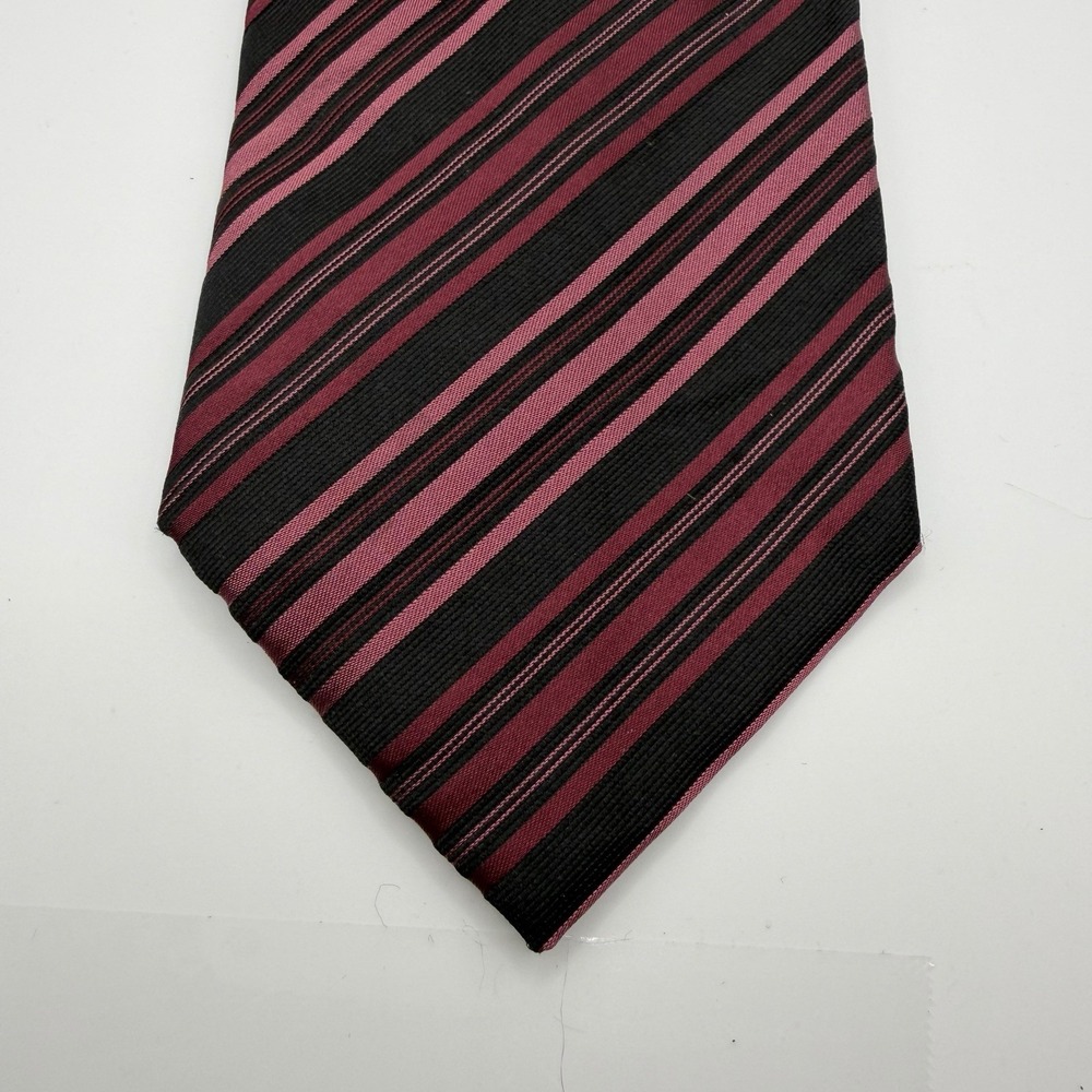 Hugo Boss Black/Pink Made in Italy 100% silk striped tie 3.5 Inch